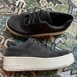 Nike Airforce 1 Sage Low (Platform)